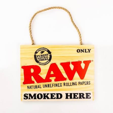 Raw drewniany znak